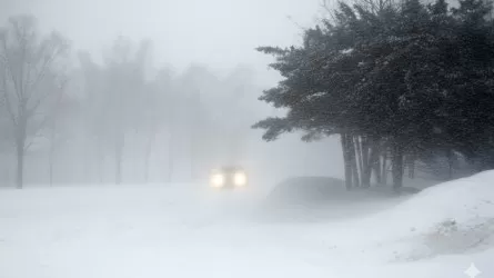 Штормовой удар: на Казахстан надвигается метель со штормовым ветром до 30 м/с и гололедом