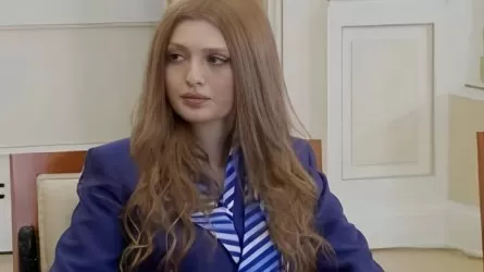 Ақтаудағы ұшақ апатынан аман қалған бортсерік бір жыл өткен соң жұмысына оралды