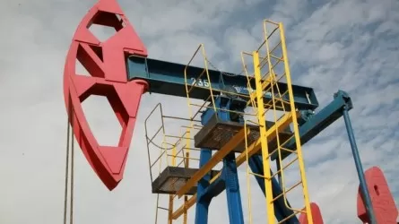 Cамое резкое годовое падение цен на нефть предсказали аналитики 
