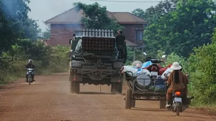 Камбоджа перебросила к границе с Таиландом танки и артиллерию
