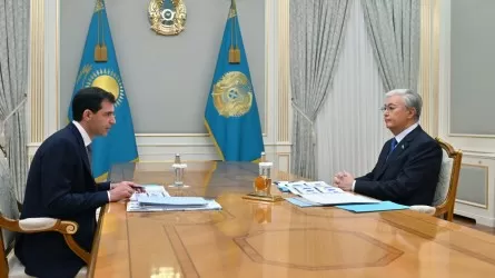 Президент Qarmet металлургия кешенінде атқарылған жұмысқа оң бағасын берді