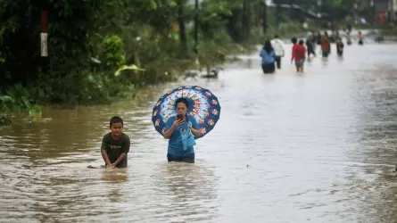 Индонезияда алапат су тасқынынан қаза тапқандардың саны 500 адамнан асты