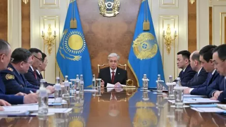 Токаев провел совещание по дисциплине в армии 