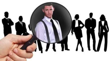 Гранты, обучение и вакансии: как безработным казахстанцам помогают найти работу 