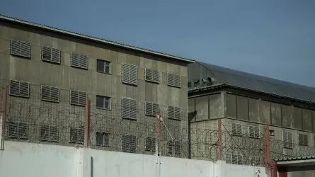 Атбасар колониясында азаптау ісі бойынша айыпталған 12 қызметкер ақталды