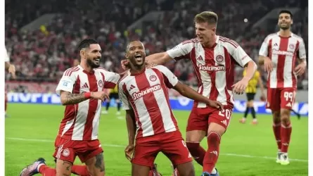 «Олимпиакос» клубының футболшылары Астанаға келіп жетті