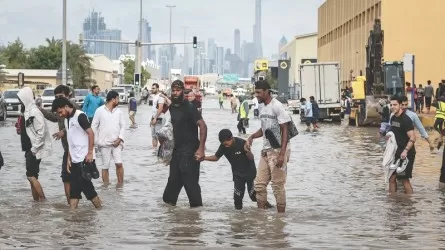 Снег в пустыне и потоп в Дубае: на Ближний Восток обрушилась погодная аномалия