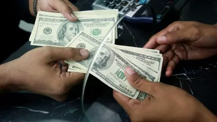 Құны 500 мың теңгеден асатын валюта мен алтын алғанда құжат көрсету міндеттеледі