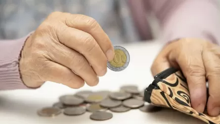 Келесі жылы елімізде ең төменгі зейнетақы мөлшері өседі
