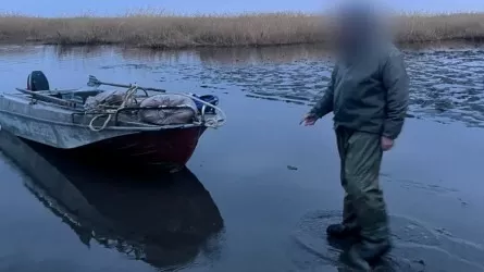 Браконьера с сетями и лодкой поймали в области Абай  