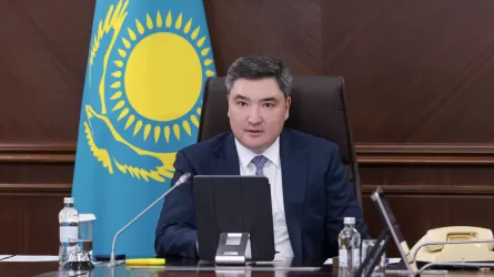 Дәрі бағасын әлі түсіру керек – Олжас Бектенов 