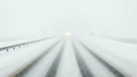 Штормовой удар по Казахстану: снег, метель, туман и гололед