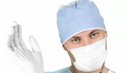 В Казахстане обновили правила сертификации медиков 