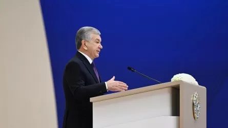 Президент Узбекистана объявил чрезвычайное положение