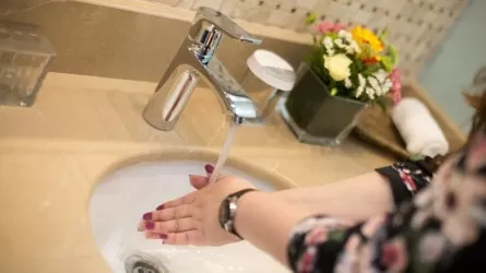 Ақтауда құбыр жарылып, бірнеше шағынаудан сусыз қалды