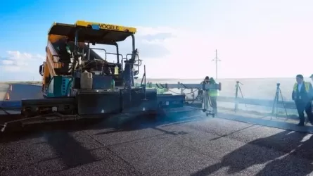 В Казахстана ремонтируется и строится 13 тыс. километров дорог