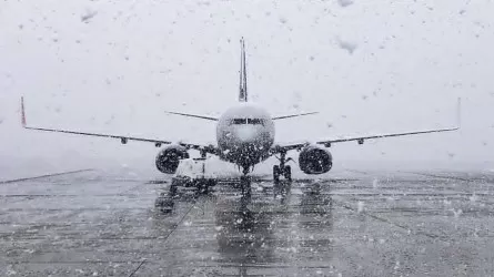 Ледяной дождь в Астане: международный аэропорт обратился к пассажирам 