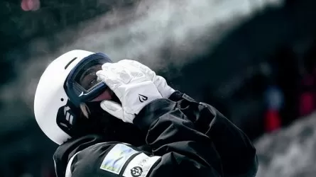 Могулистка из Казахстана завоевала два золота на турнире во Франции 