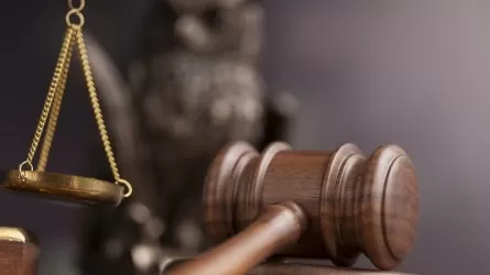 Алматыда сот орындаушысы 370 млн теңге мен Range Rover көлігін заңсыз иемденген