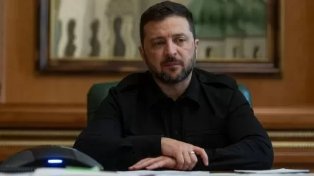 Владимир Зеленский аумақтық мәселеде шешуші сөз кімде болатынын айтты