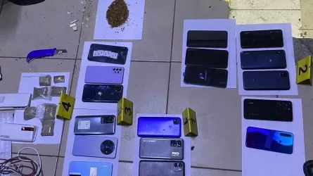 Оралда түрме ішіне  17 телефон алып өтпек болғандар ұсталды