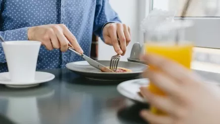 Кафе в Шымкенте наказали за цены в рублях