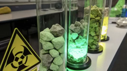 Ақтөбеде радиоактивті уранды заңсыз сатпақ болғандар ұсталды