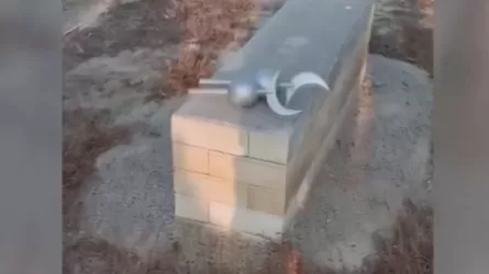 Атырауда бейіттерді қиратты деп күдікке ілінген 3 жасөспірім ұсталды