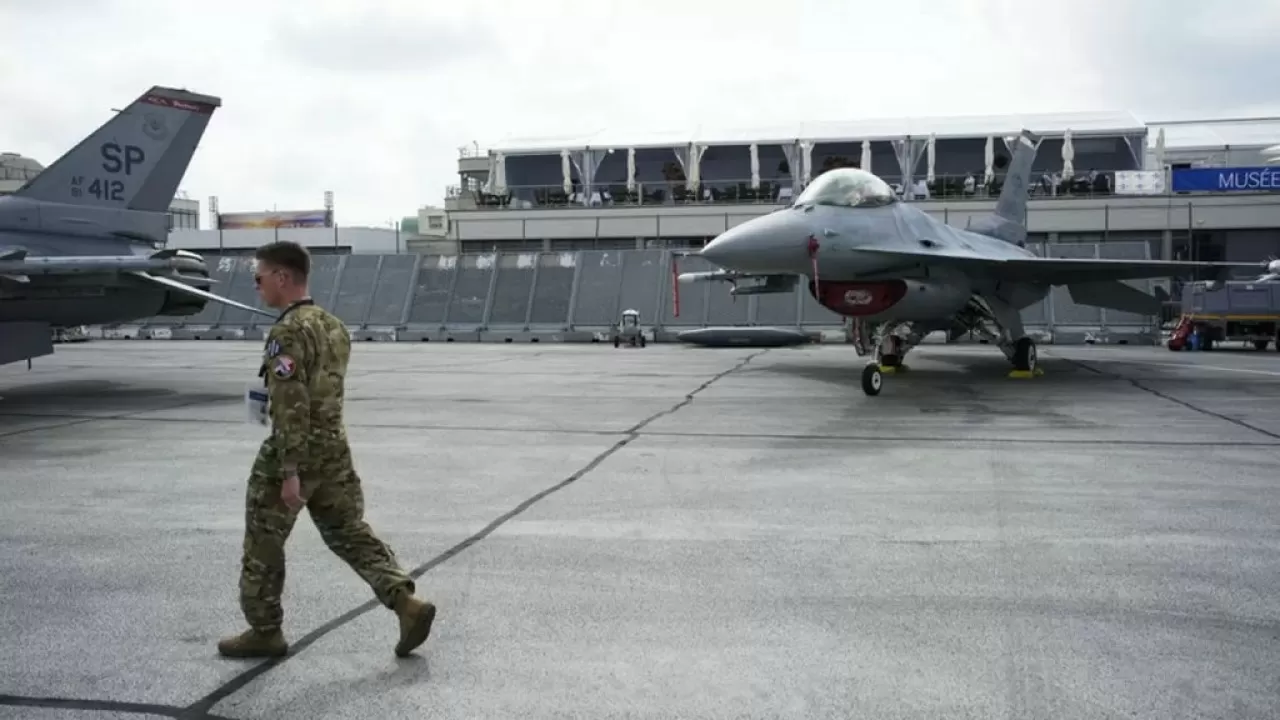 США перебросили в Карибский бассейн cамолеты спецназначения и военную технику