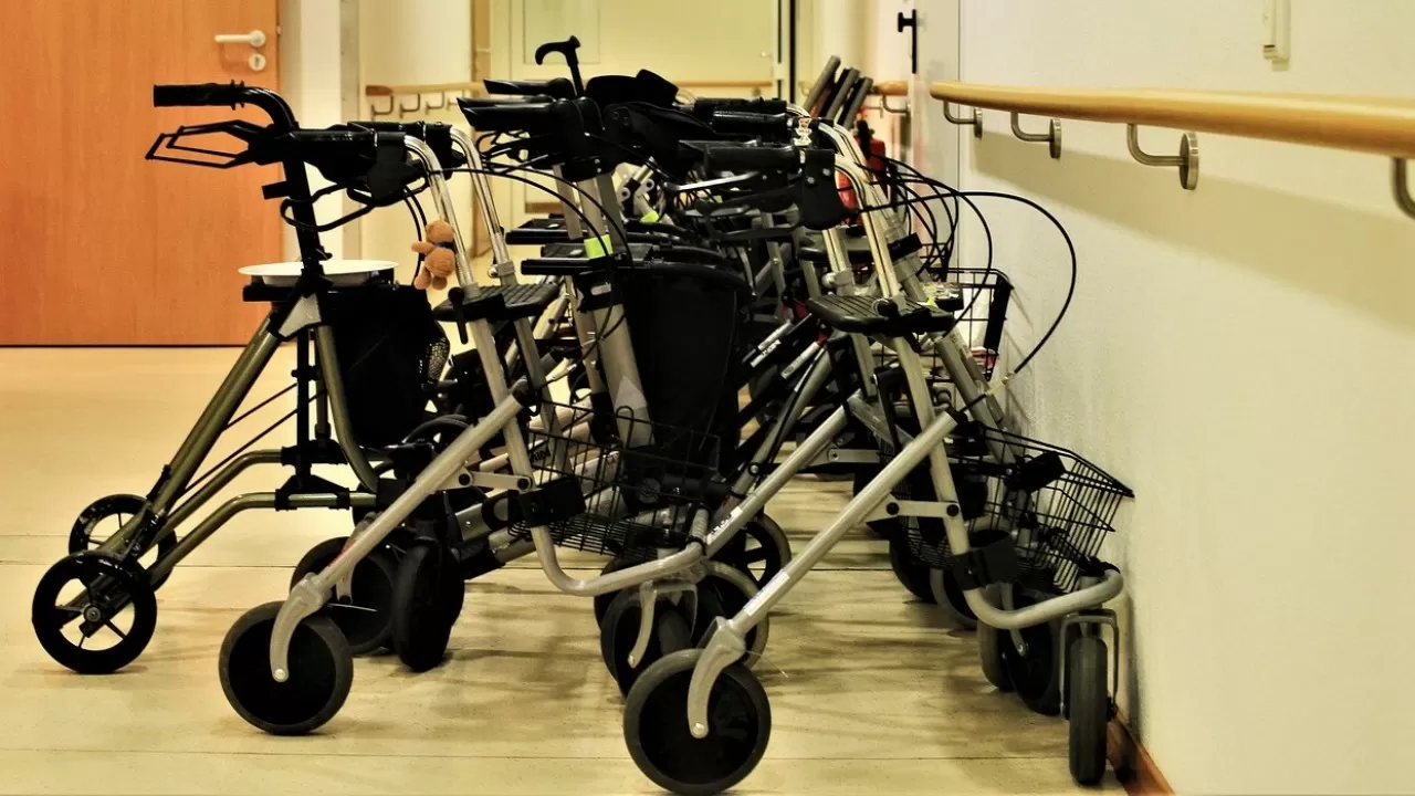 Курорты, реабилитацию и техсредства казахстанцы с инвалидностью заказывают онлайн 