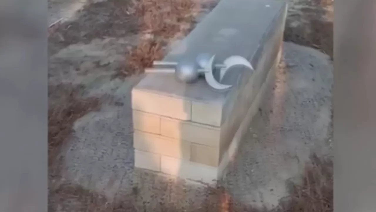 Атырауда бейіттерді қиратты деп күдікке ілінген 3 жасөспірім ұсталды