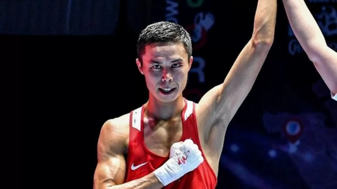 Сәкен Бибосынов әлем чемпионатын жеңіспен бастады 