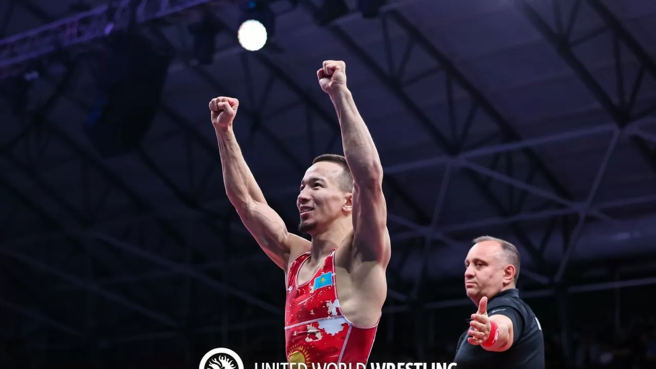 Мировой рейтинг UWW: казахстанские борцы в десятке лучших 
