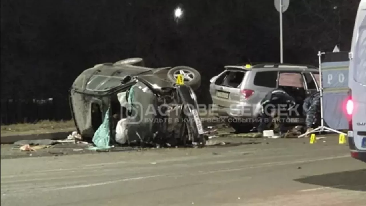 Ақтөбеде 3 көлік соқтығысып, 2 адам қаза тапты