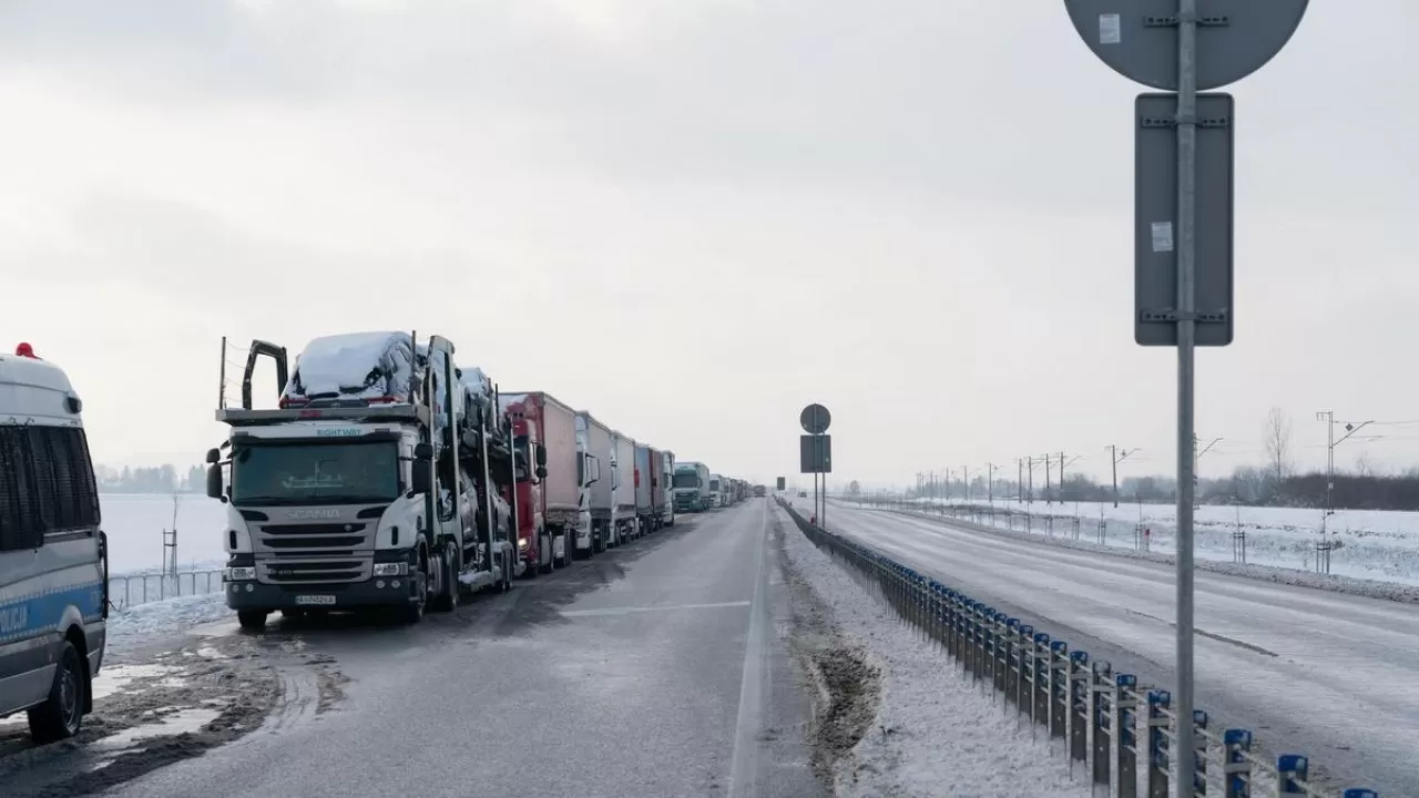 1 наурыздан бастап ауыр жүк көліктеріне шектеу қойылады