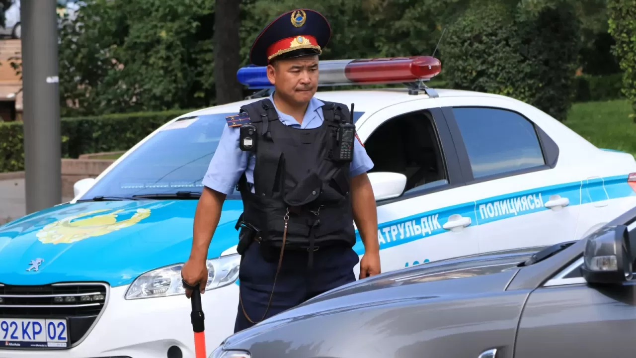 Өскемен полициясы жолдарды жасырын патрульдеуге көшті 