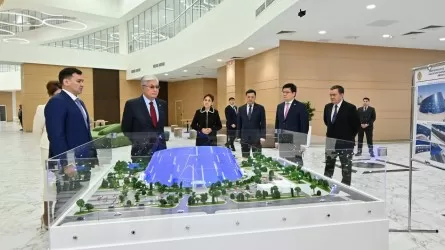 Президент Қазақ ұлттық өнер университетіндегі жүрзіліп жатқан жөндеу жұмыстарымен танысты