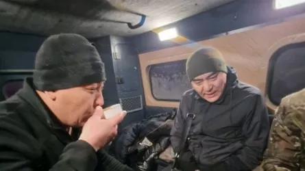 Абай облысында қар құрсауында қалған 6 адам құтқарылды 
