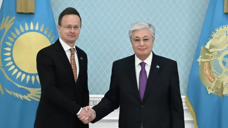 Қасым-Жомарт Тоқаев Мажарстан Сыртқы істер министрін марапаттады