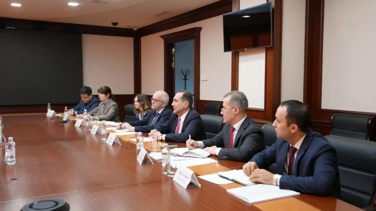 Көлік министрі Дүниежүзілік банк өкілдерімен кездесті