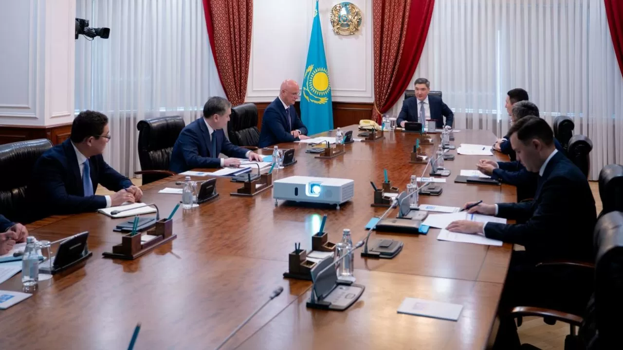 Олжас Бектенов геологиялық барлау мен жер қойнауын пайдалануды дамыту жөнінде кеңес өткізді 