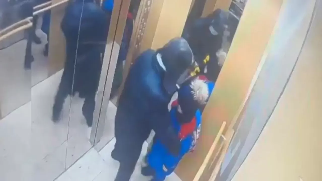 Лифтіде пышақ жарақатын алған астаналық бала оңалтуға жіберіледі  