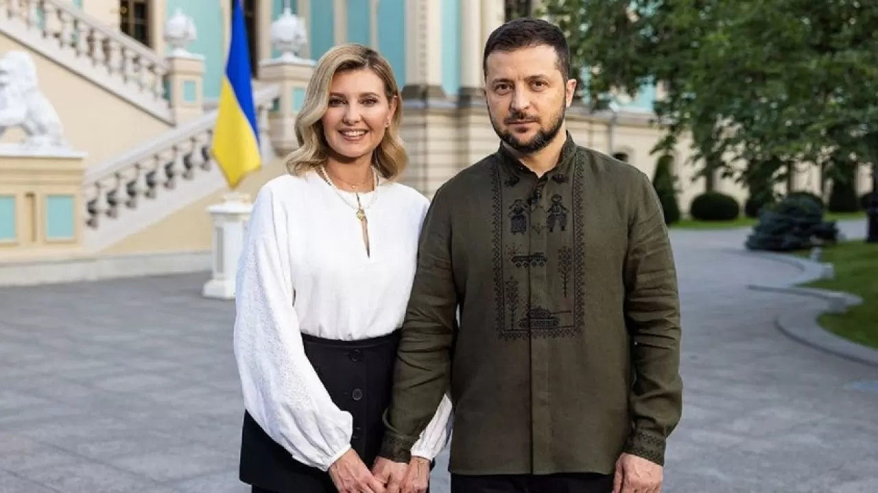 Зеленский раскрыл свои доходы 