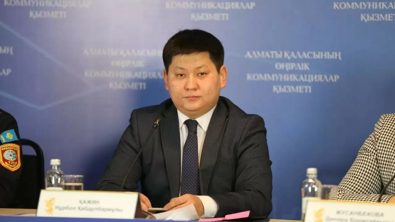Алматылық шенеуніктің 2 көлігі тәркіленіп, өзі сотталды