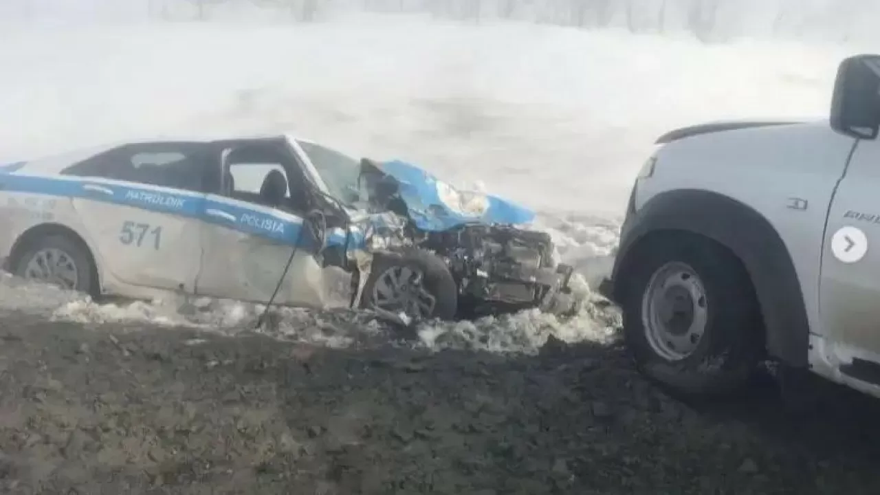 Тұманды күні патрульдік қызметке шыққан полицей жол апатына түсті