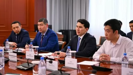Еліміздегі ең танымал спортты дамыту үшін министр ықпалды тұлғалармен кездесті