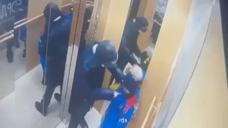 Лифтте 5 жасар баланы пышақтаған жасөспірім емді тұрақты қабылдамаған