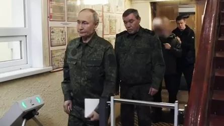 Путин в военной форме впервые посетил Курскую область