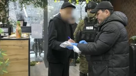 Алматыдағы дәмханалардың бірінің бас аспазы есірткі сатқан