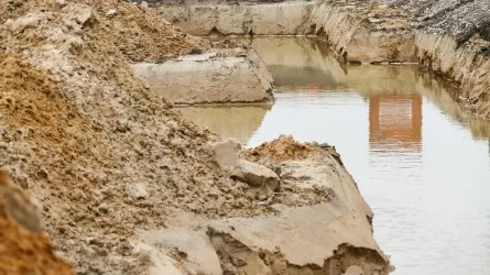Ребенок серьезно обварился кипятком на теплосетях в Актау 
